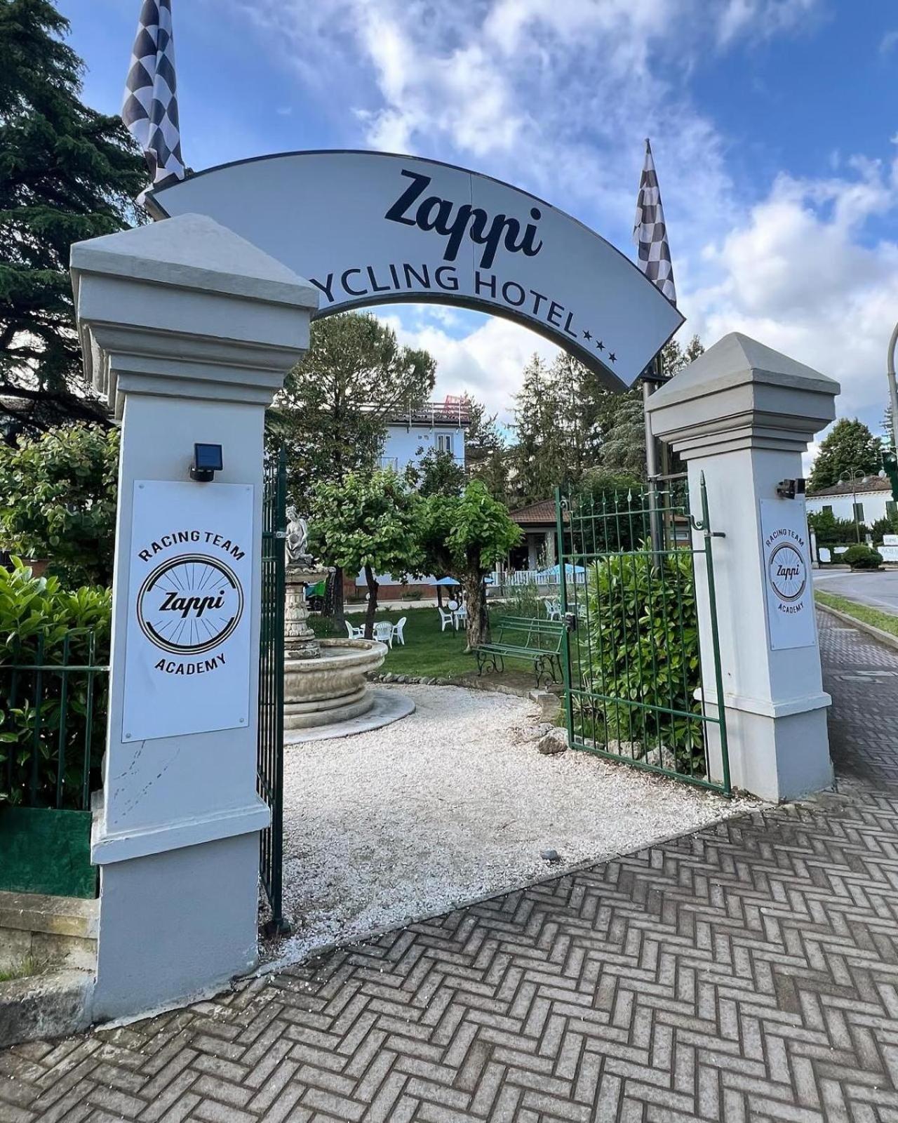 Zappi Cycling Hotel Riolo Terme Exterior photo
